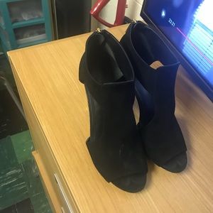 Black and Gold Michael Kors Suede Shoes